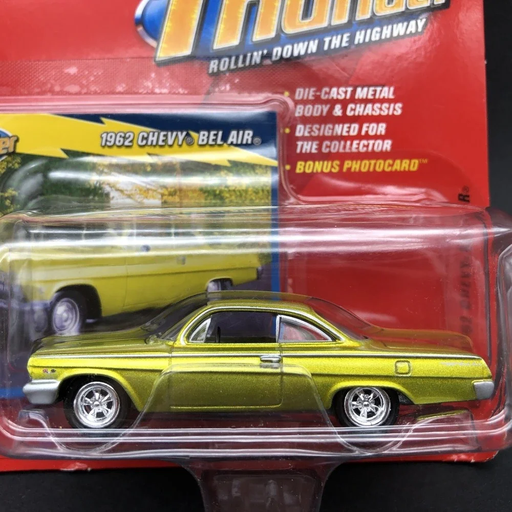 Johnny Lightning Chevy Thunder 1962 62 Chevrolet Bel Air Car Diecast  1/64 Scale